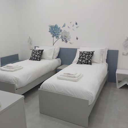 Candy'S Dream Rooms ลาสเปเซีย ภายนอก รูปภาพ