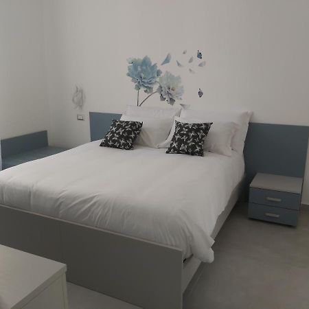 Candy'S Dream Rooms ลาสเปเซีย ภายนอก รูปภาพ