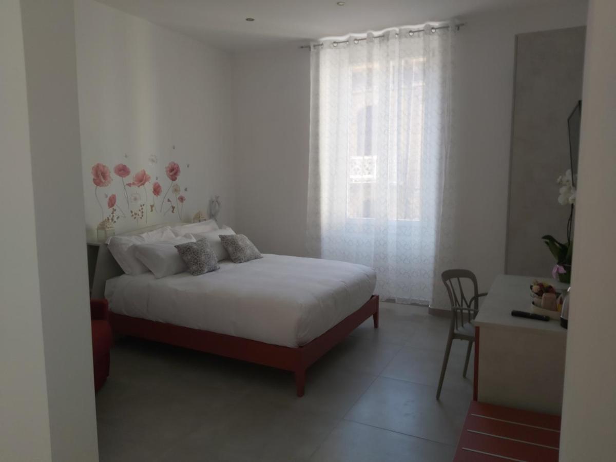 Candy'S Dream Rooms ลาสเปเซีย ภายนอก รูปภาพ
