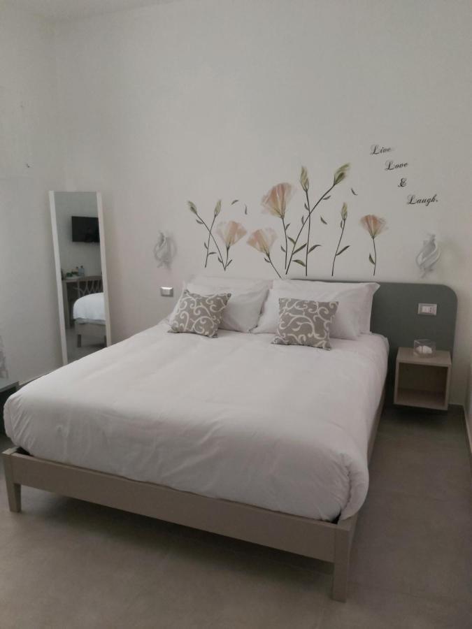 Candy'S Dream Rooms ลาสเปเซีย ภายนอก รูปภาพ