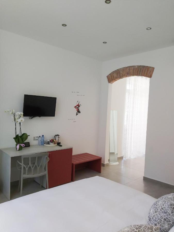 Candy'S Dream Rooms ลาสเปเซีย ภายนอก รูปภาพ