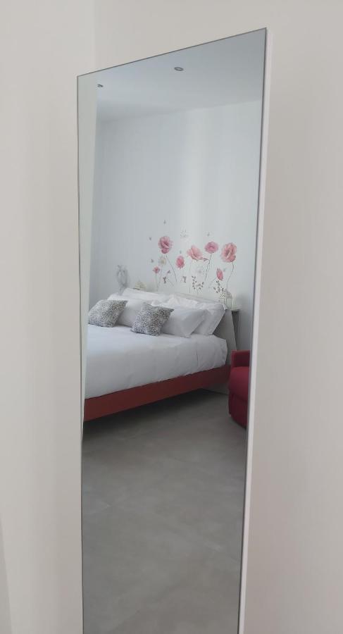 Candy'S Dream Rooms ลาสเปเซีย ภายนอก รูปภาพ