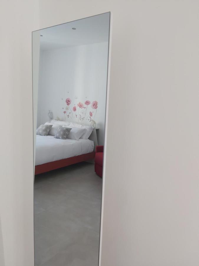 Candy'S Dream Rooms ลาสเปเซีย ภายนอก รูปภาพ
